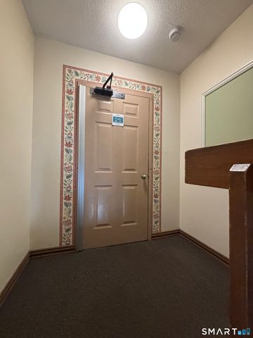 24 West Road 29, Ellington, CT 06029