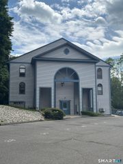 24 West Road 29, Ellington, CT 06029