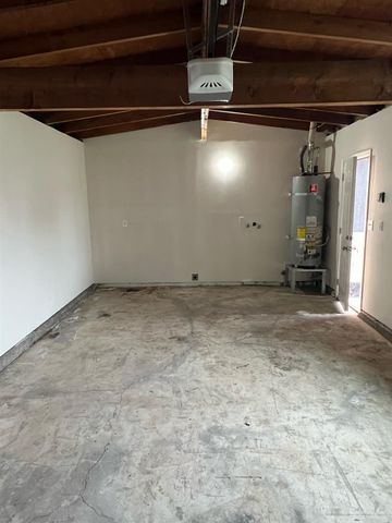 6219 Greenfield Ln, Stockton, CA 95207