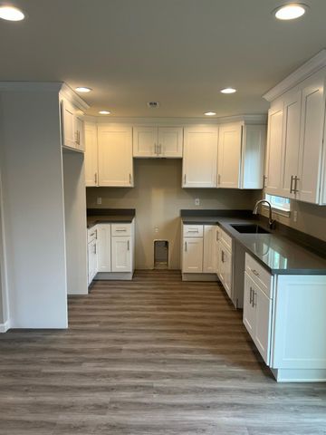 6219 Greenfield Ln, Stockton, CA 95207