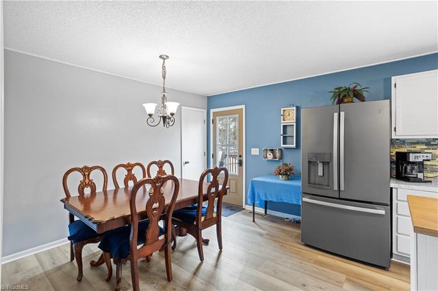 103 Lois Lane, Lexington, NC 27295