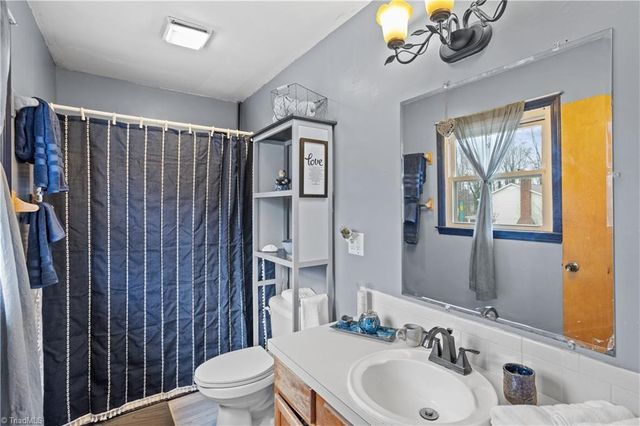 103 Lois Lane, Lexington, NC 27295