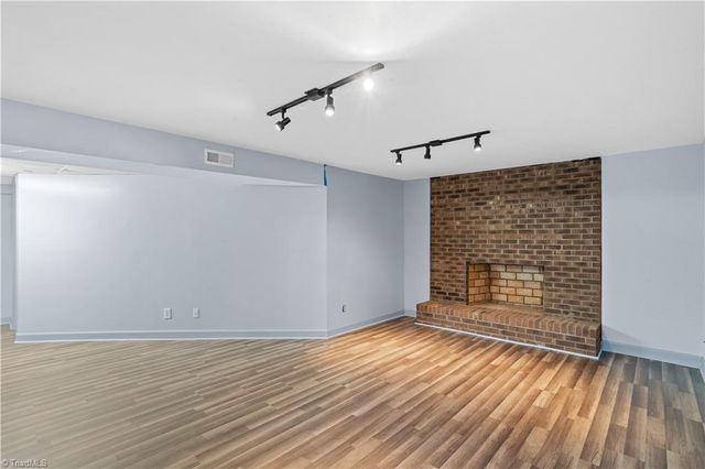 103 Lois Lane, Lexington, NC 27295