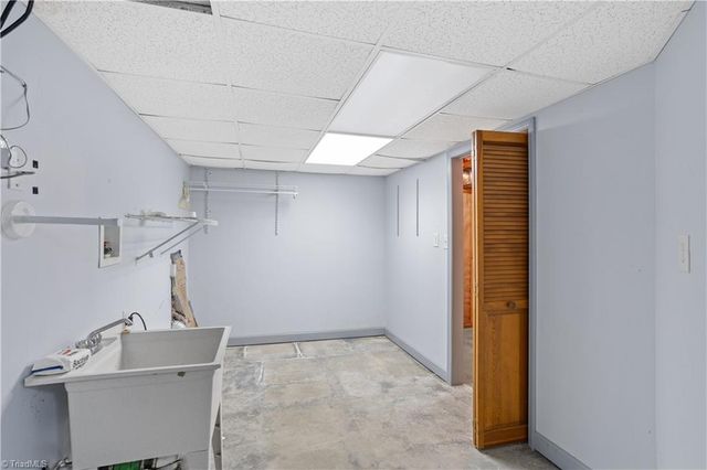 103 Lois Lane, Lexington, NC 27295