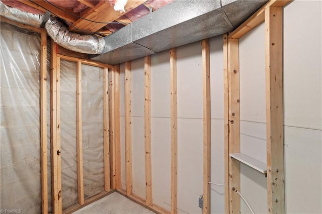 103 Lois Lane, Lexington, NC 27295