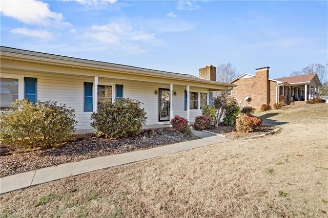 103 Lois Lane, Lexington, NC 27295