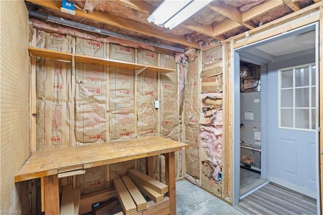 103 Lois Lane, Lexington, NC 27295