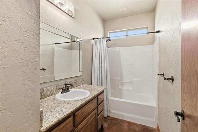 518 E Cedar Drive, Tuttle, OK 73089