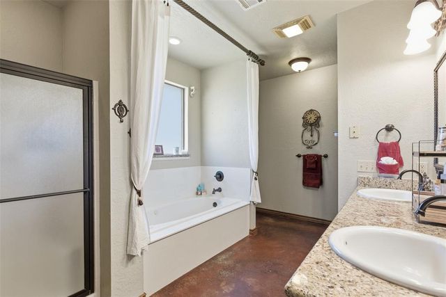 518 E Cedar Drive, Tuttle, OK 73089