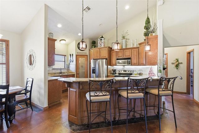 518 E Cedar Drive, Tuttle, OK 73089