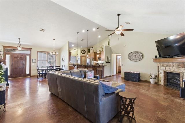 518 E Cedar Drive, Tuttle, OK 73089