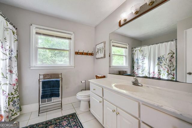 5042 Stephens Drive SW, Lilburn, GA 30047