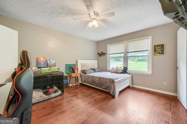 5042 Stephens Drive SW, Lilburn, GA 30047