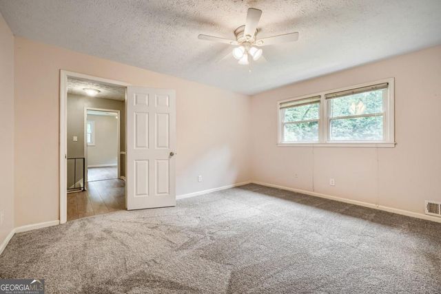 5042 Stephens Drive SW, Lilburn, GA 30047