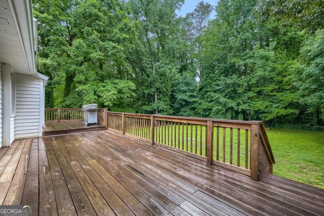 5042 Stephens Drive SW, Lilburn, GA 30047