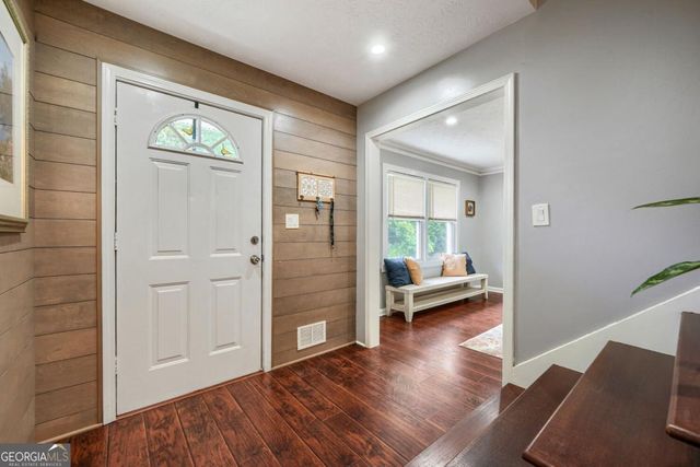 5042 Stephens Drive SW, Lilburn, GA 30047