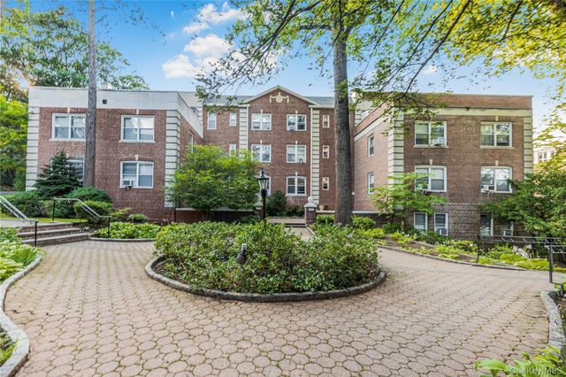 766 Palmer Road 2D, Bronxville, NY 10708