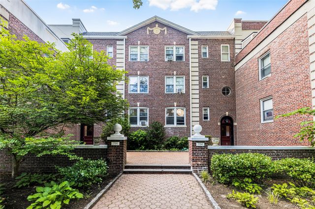 766 Palmer Road 2D, Bronxville, NY 10708