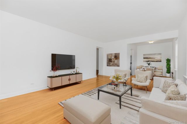 766 Palmer Road 2D, Bronxville, NY 10708