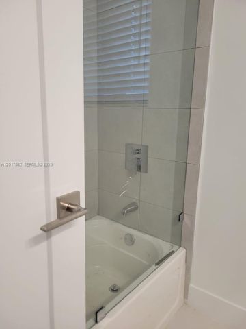 1725 Calais Dr 6, Miami Beach, FL 33141