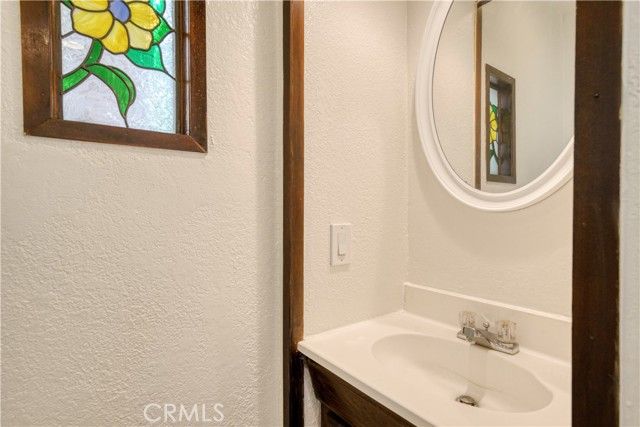 23932 Oxnard Street, Woodland Hills (los Angeles), CA 91367