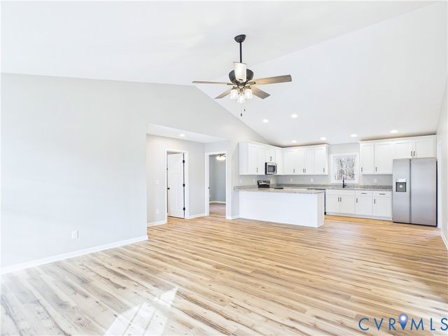 11 SPILLMAN Rd, Farmville, VA 23901