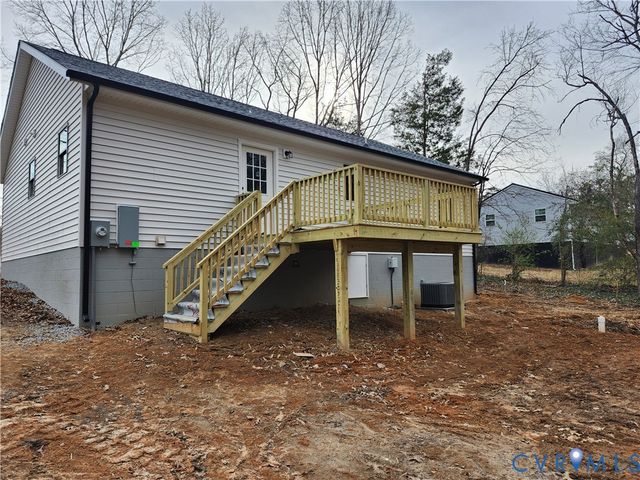 11 SPILLMAN Rd, Farmville, VA 23901