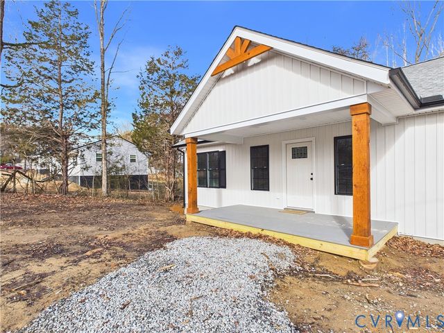 11 SPILLMAN Rd, Farmville, VA 23901