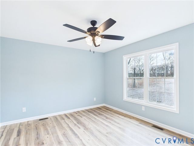 11 SPILLMAN Rd, Farmville, VA 23901