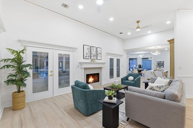 8001 Hills Parkway, Montgomery, TX 77316