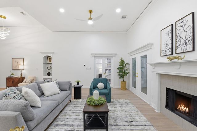 8001 Hills Parkway, Montgomery, TX 77316