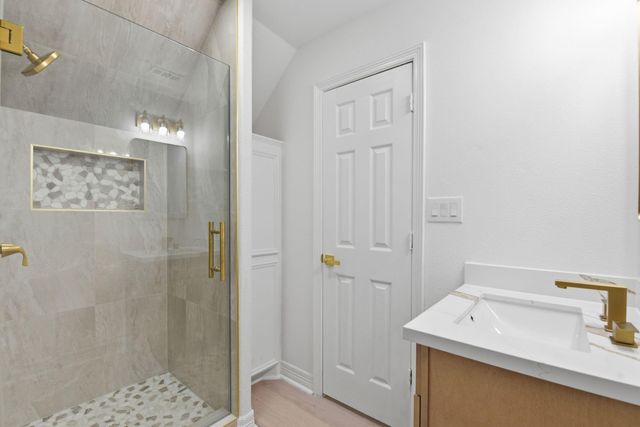 8001 Hills Parkway, Montgomery, TX 77316