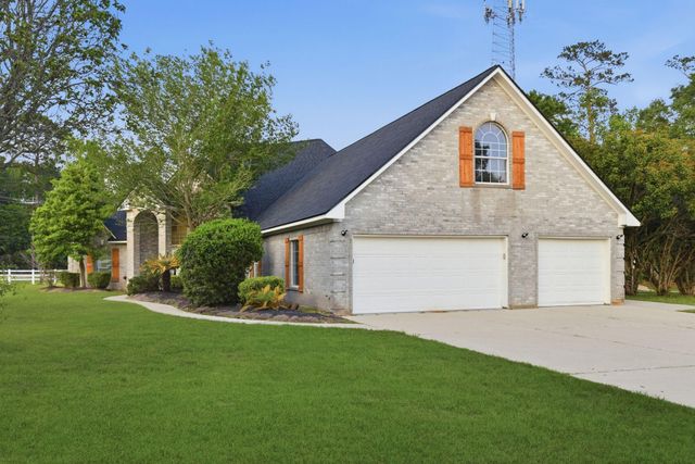 8001 Hills Parkway, Montgomery, TX 77316