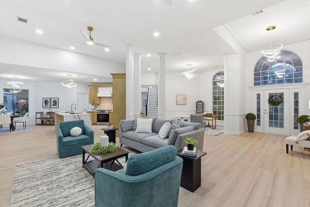 8001 Hills Parkway, Montgomery, TX 77316