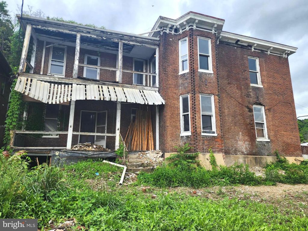 306 E HARRISON STREET, Cumberland, MD 21502