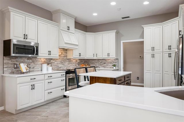 434 TREMINGHAM WAY, Venice, FL 34293