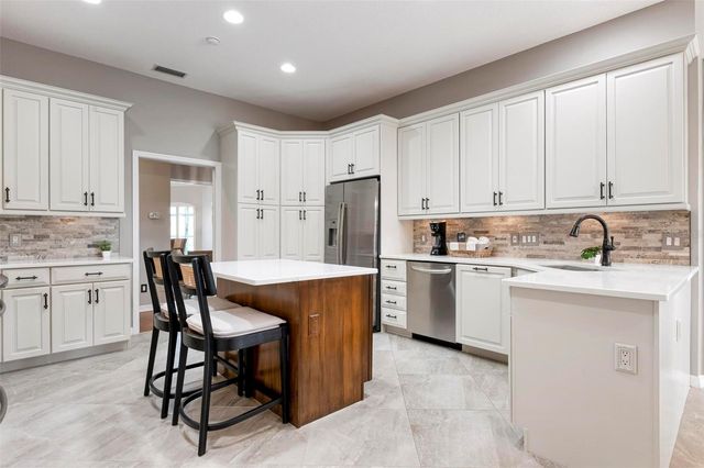434 TREMINGHAM WAY, Venice, FL 34293