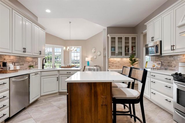 434 TREMINGHAM WAY, Venice, FL 34293