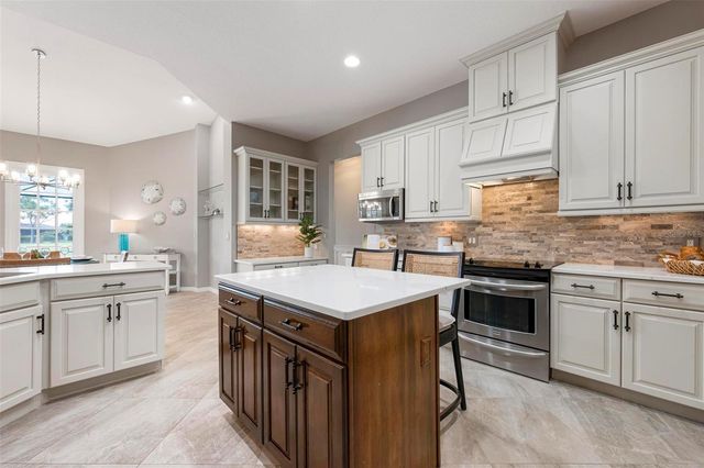 434 TREMINGHAM WAY, Venice, FL 34293