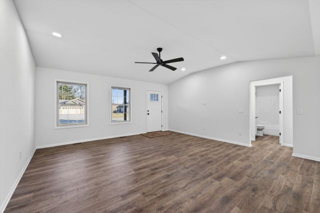 1622 Elderberry Street SE, Demotte, IN 46310