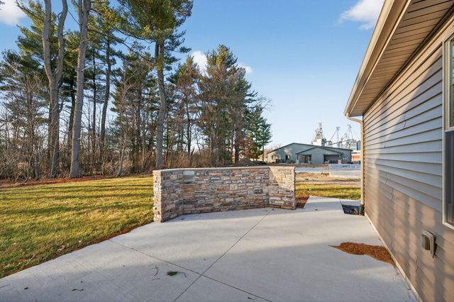 1622 Elderberry Street SE, Demotte, IN 46310