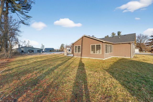 1622 Elderberry Street SE, Demotte, IN 46310