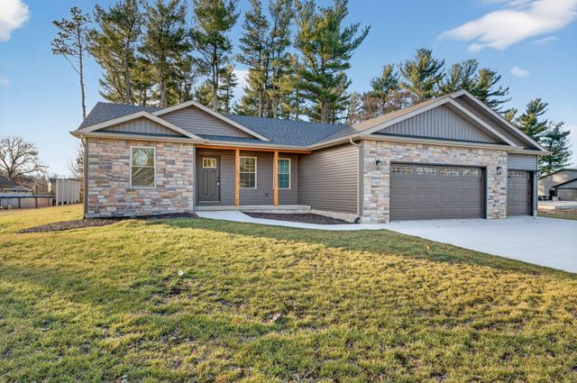 1622 Elderberry Street SE, Demotte, IN 46310