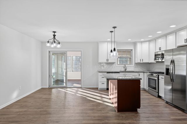 1622 Elderberry Street SE, Demotte, IN 46310