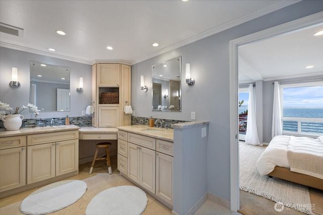 16733 Maplewild Avenue SW, Burien, WA 98166
