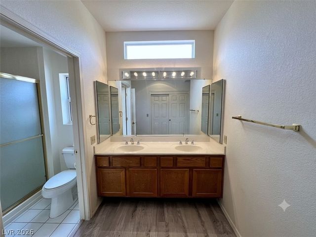 2524 Desert Glen Drive, Las Vegas, NV 89134