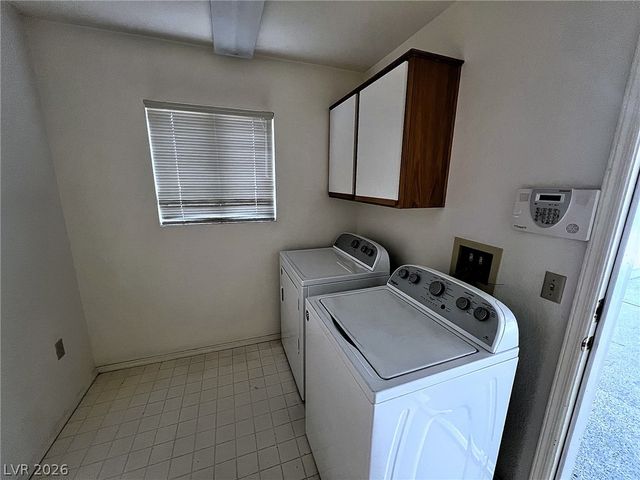 2524 Desert Glen Drive, Las Vegas, NV 89134