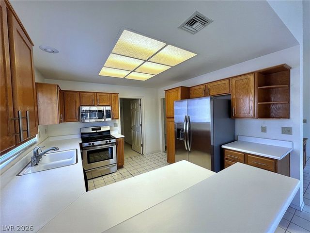 2524 Desert Glen Drive, Las Vegas, NV 89134