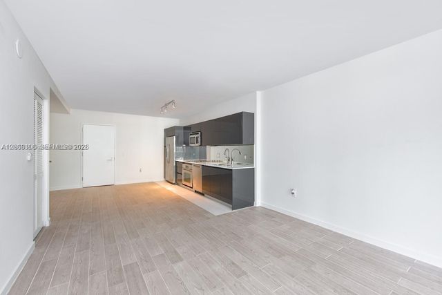 31 SE 6th Street 406, Miami, FL 33131