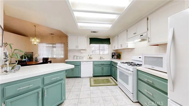 15640 Lime, Hesperia, CA 92345
